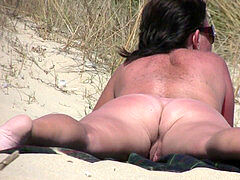 Χοντρή γυναίκα, Παραλία, Μεγάλη κλειτορίδα, Ματάκιας