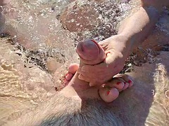 Cum on my stepsisters wet feet - Dreamy threesome in the outdoor tub with feet 4K