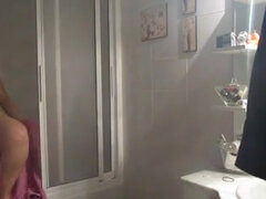 Plus-Size In Bathroom Covert Webcam