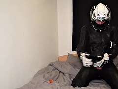 I jerk off and cum on my boots in my biker gear
