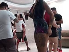Orgia em casa com muito sexo grupal com brasileiras