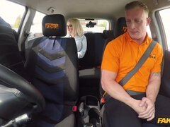 Luke Hardy makes Louise Lee squirt in the car
