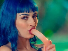 Awesome blue-haired model Jewelz Blu knows how to play