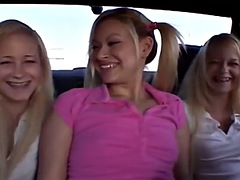 Miltontwins gets fingered by lesbian teen