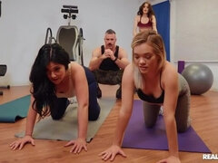 Aubree Valentine: Intense Booty Workout with Extras