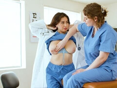Iso perse, Isot tissit, Pulska, Suudella, Lesbo, Itsetyydytys, Ajeltu, Tissit