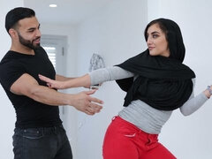 Gros seins, Sucer une bite, En levrette, Domination, Poilue, Léchez, Mère que j'aimerais baiser, Criant