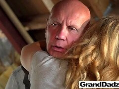 Sucer une bite, Grandpère, Branlette thaïlandaise, Hd, Léchez, Petite femme, Serré, Nénés