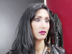 Braunhaarige, Latex, Herrin