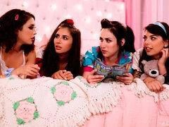 Groupe, Lesbienne, Léchez, Masturbation, Orgie, Dénudage, Adolescente, Train