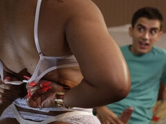 Bundão, Peitos grandes, Negroa, Morena, Transar de quatro, Interracial, Lingerie, Mãe gostosa