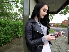 Britanke, Rjavolaska, Lepe, Prvoosebno snemanje seksa, V javnosti, Najstnice