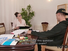 Μελαχροινή, Τσέχα, Ευρωπαίος, Ηδ, Ώριμη, Καλσόν με τρύπα στον καβάλο, Ο γιος, Δασκάλα