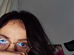 큰 음경, 큰 가슴, 오랄섹스, 딜도, 문신, 젖가슴, 장난감들, 바이브레이터