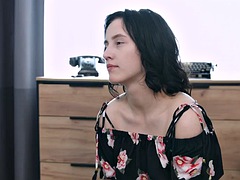 DocSquirt - Mia Parker - Cute brunette squirts thanks to Doc