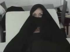 Aroused WOMAN IN HIJAB