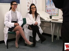 English voyeur nurses instructing tugging guy