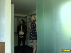 Blonde, Brunette brune, Poilue, Lesbienne, Léchez, Chatte