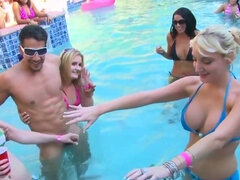 Culo grosso, Tette grandi, Bikini, Cfnm, Gruppo, Interrazziale, Festa, Piscina   biliardo