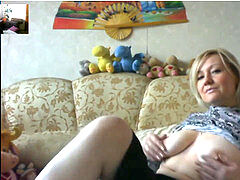 Russian mummy wank her labia in skype #1