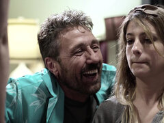 Pompino, Gola profonda, Ufficio, Orgia, Pene, Figa, Sorpresa, Moglie