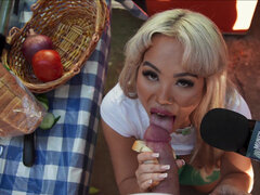 Public sex with bitch Anna Chambers