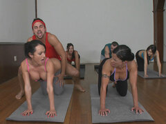 Sucer une bite, Tir de sperme, Gym, Hard, Mature, Orgasme, Orgie, Punition