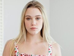 18, Amatør, Stor røv, Blondine, Give finger, Onani, Teenager, Bryster