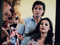 Loiroa, Boquete, Transar de quatro, Punheta, Mamãe, Madrasta, Adolescente, Sexo grupal a três