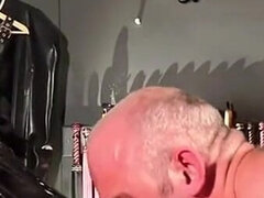 Brytyjski, Dildo, Femdom, Upokorzenie, Lateks, Maszyna do pieprzenia, Niewolnik, Spanking
