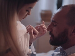 Asijské, Zadek, Ložnice, Černé, Creampie, Táta, Přírodní prsa, Vyholené