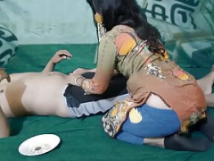 Desi indian bhabhi ne devar ke jism ka massage kia or devar g se chudwaya, clear hindi audio