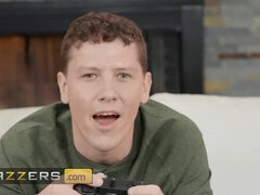 Tekintélyes didik, Szőke, Kebles, Szájba élvezés, Természetes mellek, Nuni, Valóság, Begyek