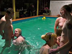 素人, フェラチオ, オランダ人, ヨーロピアン, 淫乱熟女, パーティ, ポルノスター, ティーン