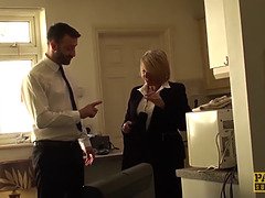 Velike joške, Bondage, Britanke, Prišlo v usta, Dominacija, Fetiš, Zrela, Igrače