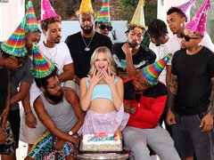 Iso kulli, Suihinotto, Käsihoito, Itsetyydytys, Luonnolliset tissit, Laiha, Teini, Tissit