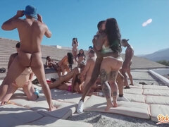 Asiatisk, Avsugning, Bystig, Sperma shot, Snopp, Doggystyle, Utomhus, Pool