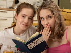 Μεγάλος κώλος, Μεγάλος πούτσος, Πίπα, Σε στάση σκύλου στα τέσσερα, Θηλυκό θηλυκό αρσενικό, Φυσικά βυζιά, Έφηβος, Βυζιά