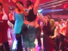 Kuřba, Klub, Šialené, Striekanie semena, Na psíka, Prirodzené prsia, Pička, Kozičky