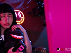 Anaali, Aasialainen, Ruskeahiuksinen, Ruoka, Äiti jota haluaisin panna, Soolo, Tangat, Univormu