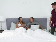 69, Κώλος, Μελαχροινή, Προφυλακτικό, Χύσιμο, Τακούνια, Μαμά, Βυζιά