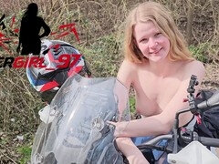 Amatööri, Biseksuaali, Eurooppalainen, Sormetus, Lihas, Ulkona, Teini, Tissit