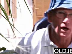 Pijpbeurt, Gevangen, Sperma shot, Dubbele penetratie, Vriendin, Hardcore, Hd, Zuigen