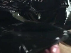 18 ans, Amateur, Brunette brune, Tir de sperme, Branlette thaïlandaise, Branlette thaïlandaise, Lactation, Latex