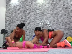 Velké kozy, Černé, Ebenové, Evropské, Prstění, Tělocvična, Přírodní prsa, Kozičky