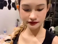 Enthousiasteling, Pijpbeurt, Seksspeelgoed, Hardcore, Zuigen, Tiener, Thais, Tieten likken