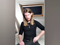 Long haired dutch shoots a huge load