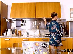 Femme couguar, En levrette, Hd, Mature, Mère que j'aimerais baiser, Russe, Jarretelles, Suçant