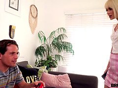 Amateur, Sucer une bite, Tir de sperme, Bâillonner, Léchez, Chatte, Criant, Adolescente