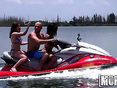 Amatéri, Bikini, 2 ženy 1 muž, Skupina, Hd, Vonku, Na verejnosti, Švédska rojka